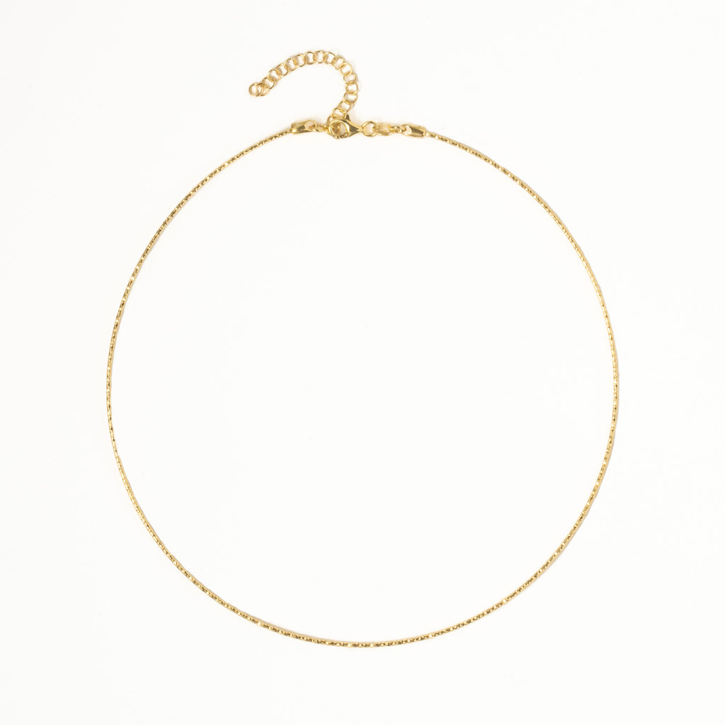 Colar Elegância Dourada - COLEÇÃO ESSÊNCIA