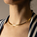 Colar Elegância Dourada - COLEÇÃO ESSÊNCIA