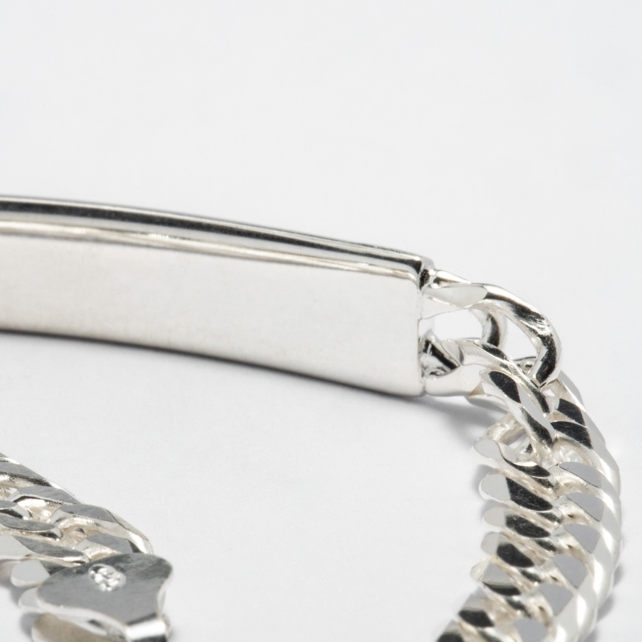 Pulseira Prata em Malha Barbela com Chapa