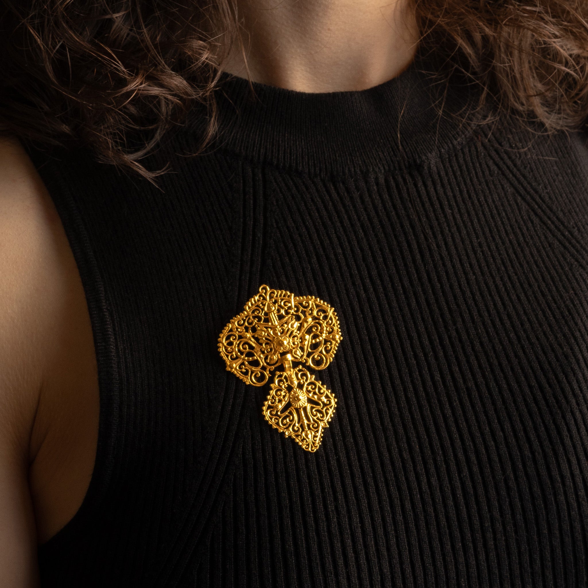 Medalha/Alfinete Ouro 19,2kts Filigrana