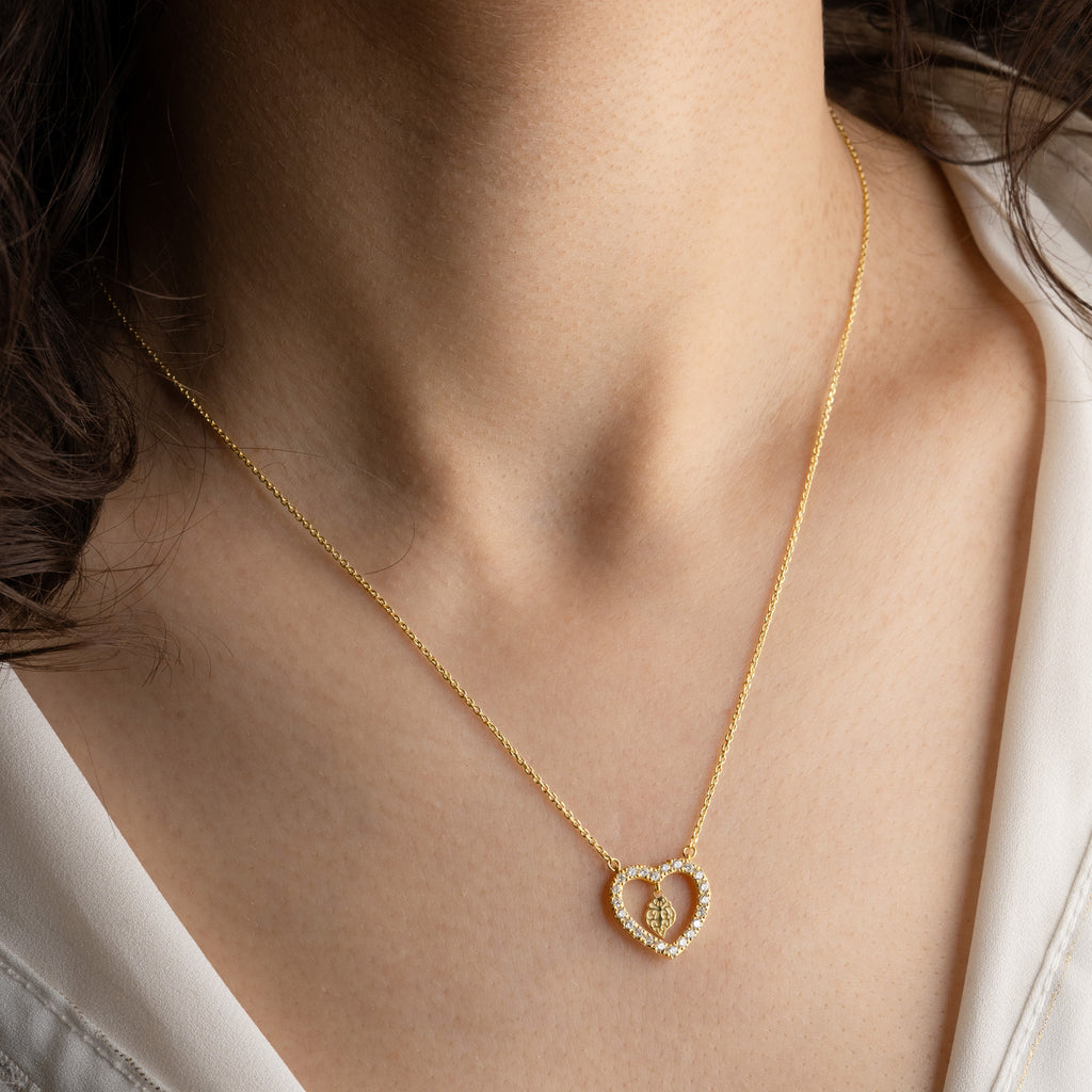 Colar Prata Dourada com Zircônias - Coração de Viana