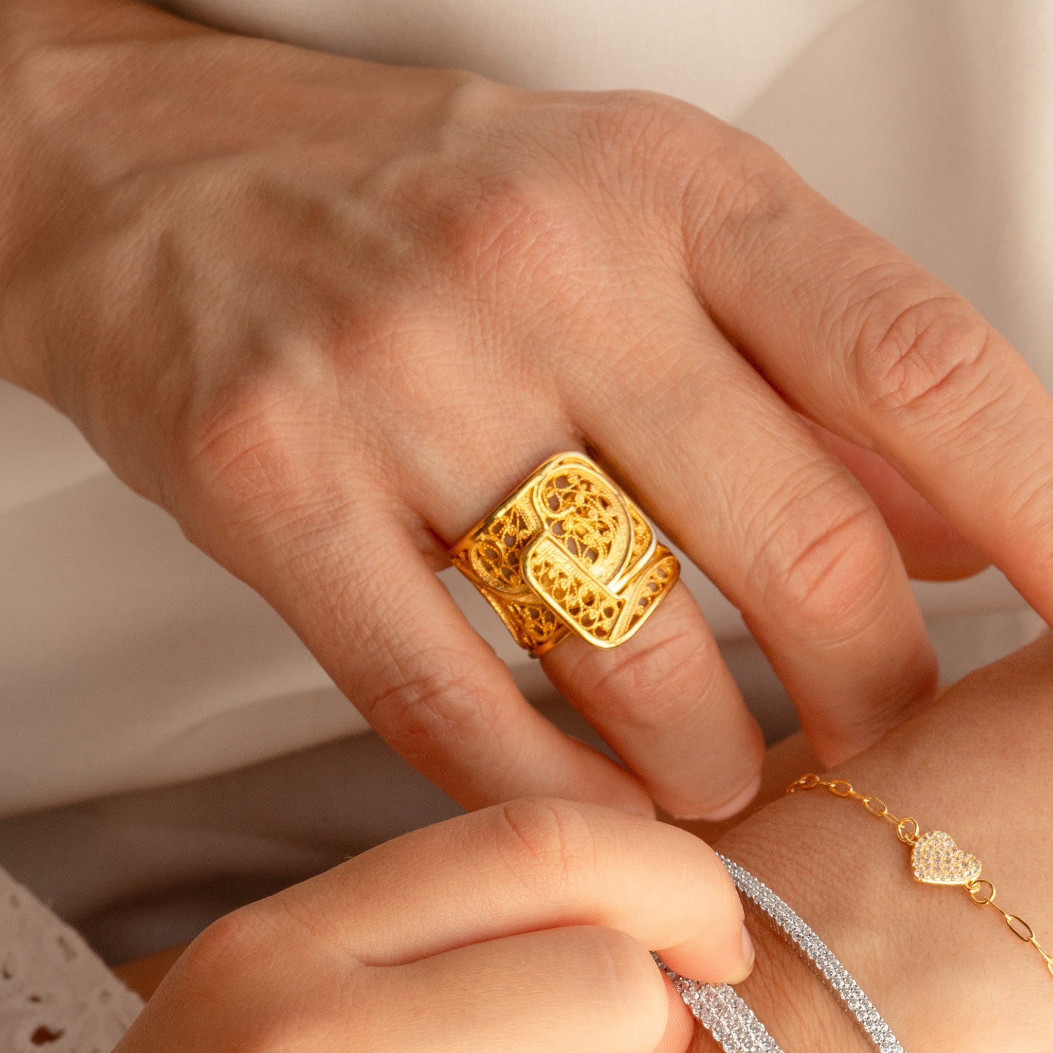 Anel Prata Dourada em Filigrana