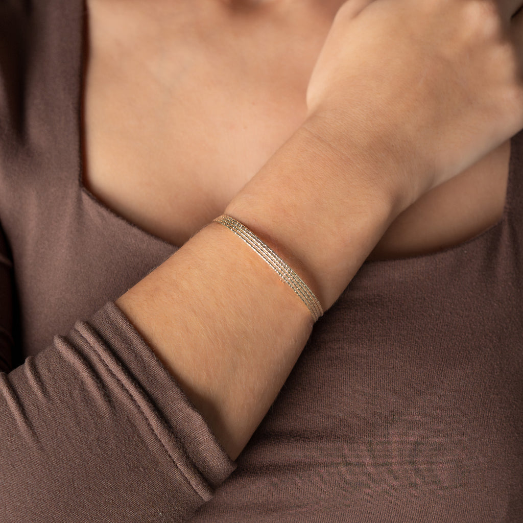 Pulseira Aura Dourada - COLEÇÃO ESSÊNCIA